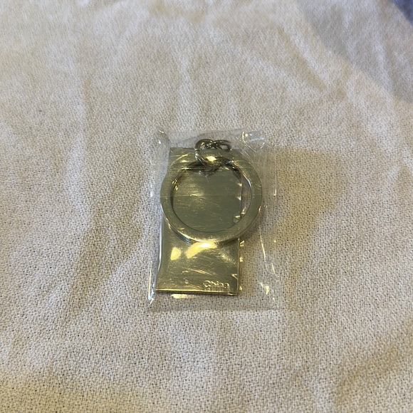 Clinique Key Chain - Picture 2 of 3
